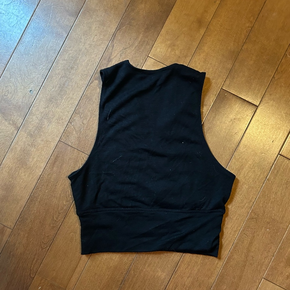 Wilfred Free Black Crop V-Neck Plunge Tank Top